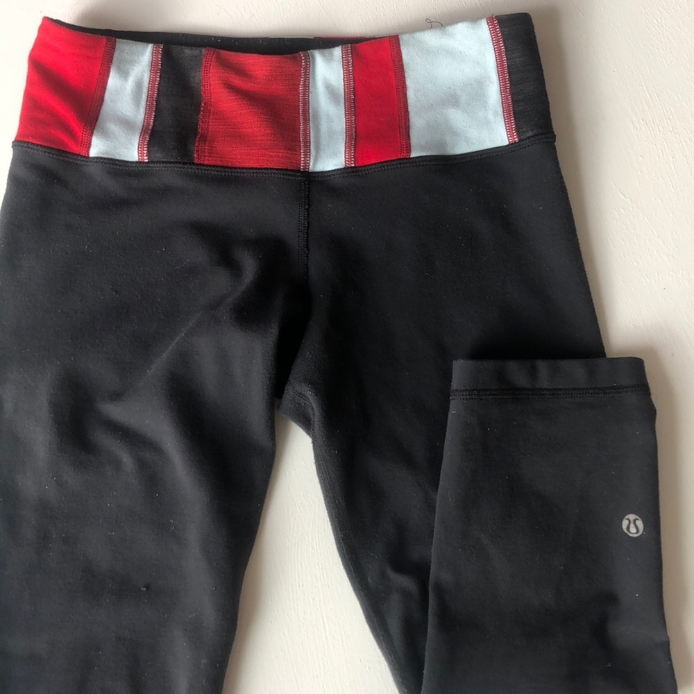 Lululemon Wunder Under crops